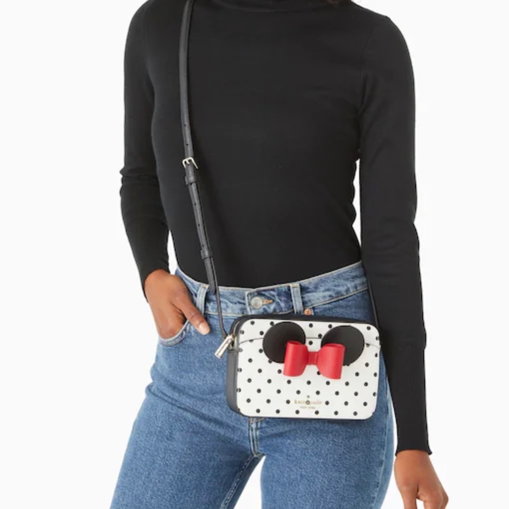 - Disney X Kate Spade New York Minnie Mouse Camera Bag